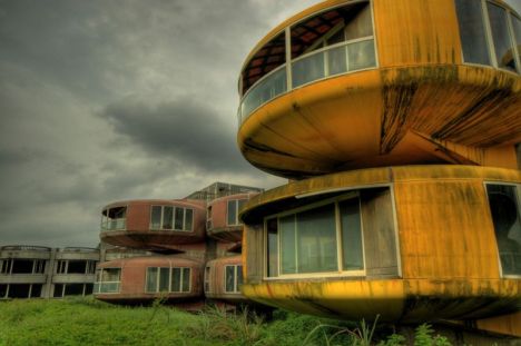 flying saucer hotel