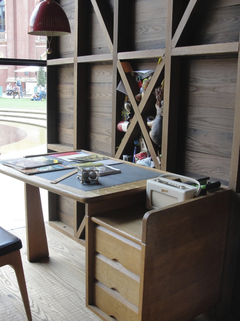 Paul Smith shed | Desks | Writing rooms