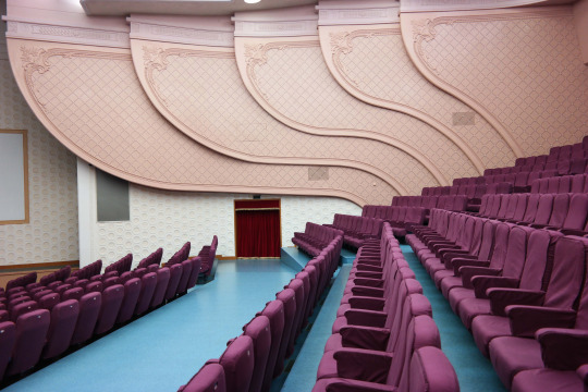 North Korean theatre